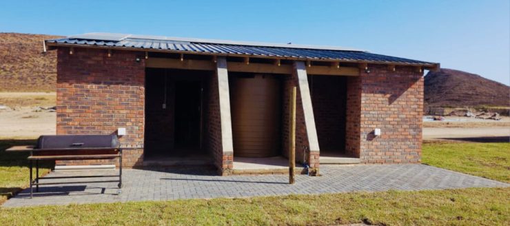 private-campsite-bathroom-1-1024×454