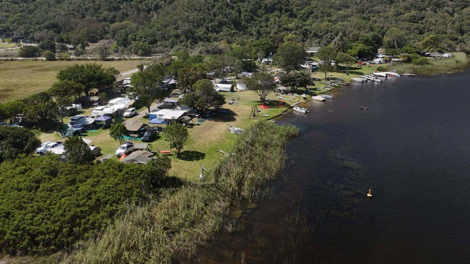 Island Lake Holiday Resort (10)